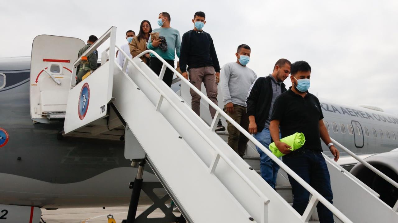 Primer vuelo proveniente de San Diego aterriza en Colombia. Créditos: X (Migración Colombia).