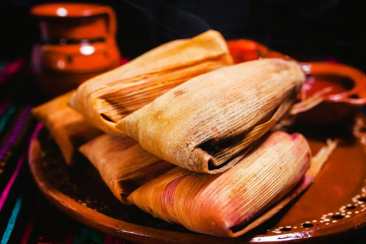 Tamales Foto: México Desconocido editada en canva