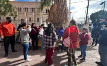 Madres de familia exigen atención en el Centro Estatal de Cancerología en Durango