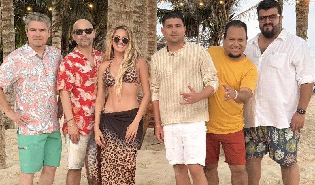 La Casetera inicia el 2025 con “Besitos en la playa”  Foto: Remex Music