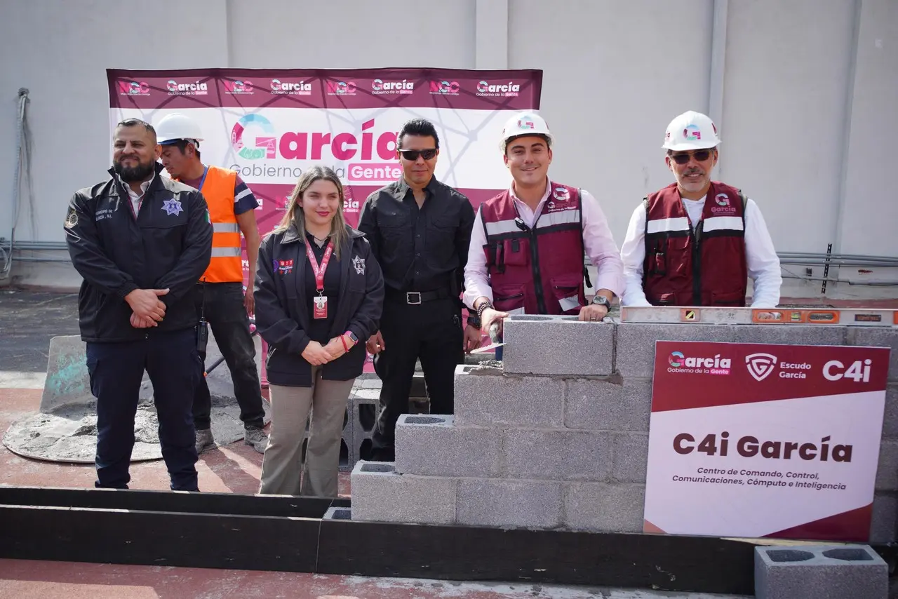 El alcalde Manuel Guerra Cavazos anunció la implementación de arcos carreteros y unidades de videovigilancia dentro de la estrategia de Escudo García. Foto: Gobierno de García.