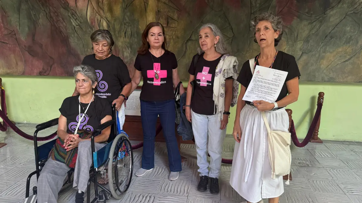 Las activistas señalaron las promesas de campañas incumplidas por el gobernador Díaz Mena Foto: Alejandra Vargas