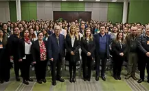 Alma Rosa Marroquín inaugura simposio de nutrición en Monterrey