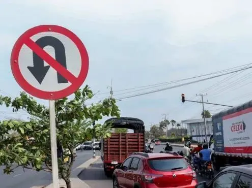 Vuelta en U prohibida. Foto: Redes Sociales