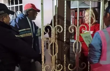 VIDEO | Policía de Guadalupe salva a hombre perdido durante meses en la calle