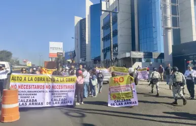 Vecinos de Azcapotzalco bloquean Periférico en protesta por Macro Libramiento