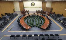 INE aprueba diseño de boletas y reducen sanciones para perder candidatura para elección judicial