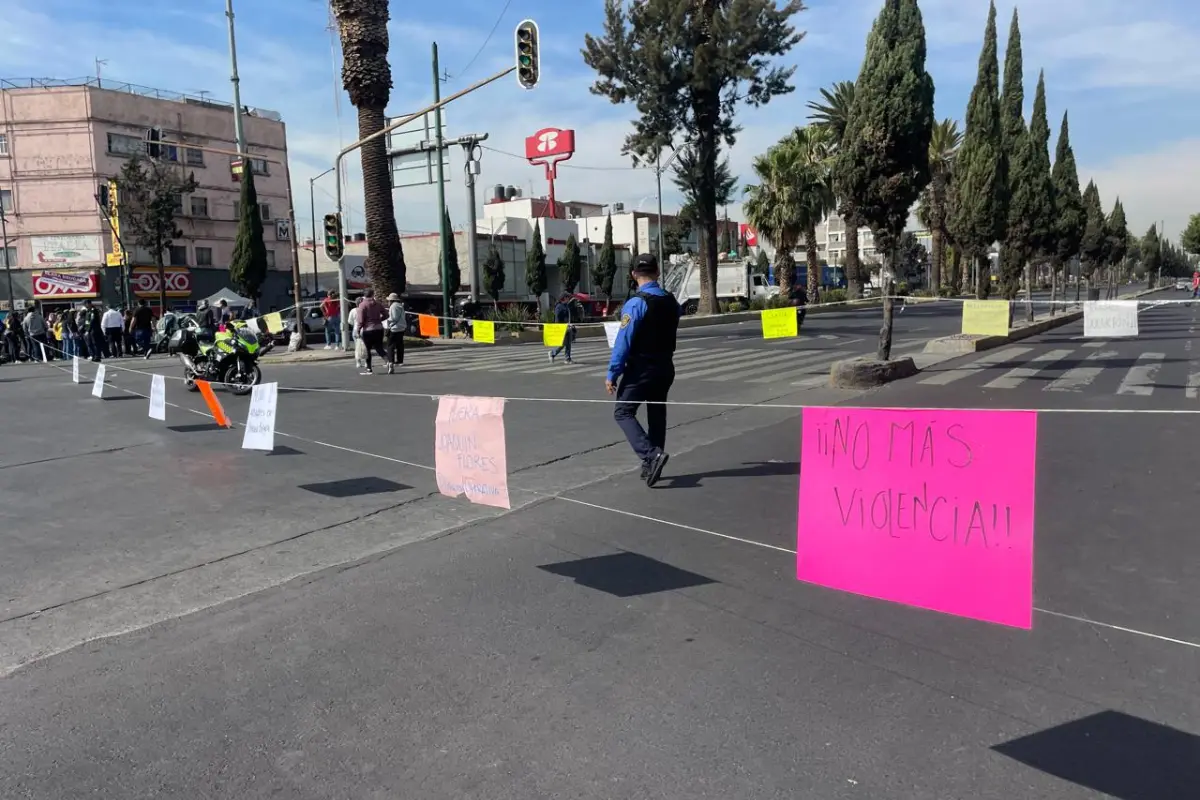 Personas en marcha en CDMX. Foto: Ramón Ramírez