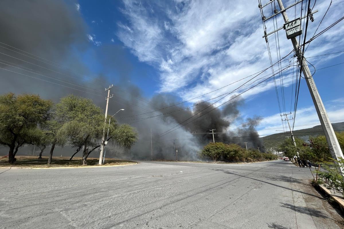 El incendio se registró al norponiente de Monterrey/Foto: Diego Beltrán