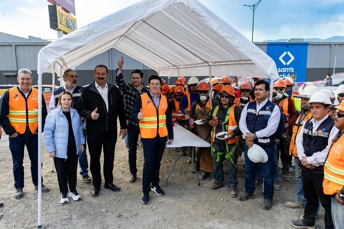 Samuel García celebra el Día de la Candelaria con Trabajadores del Metro