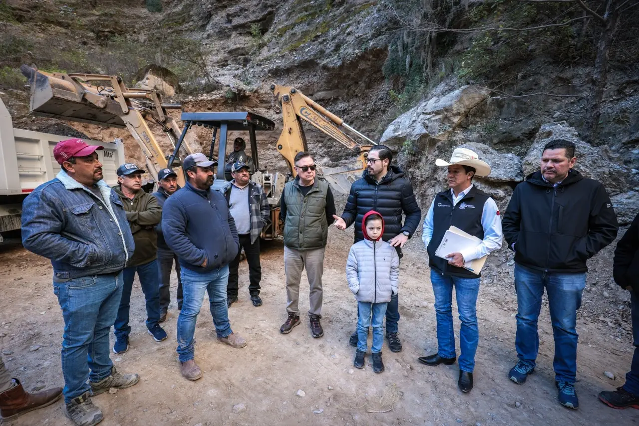 Rehabilitación de veredas en la sierra de Santiago. Foto: Gobierno de Santiago