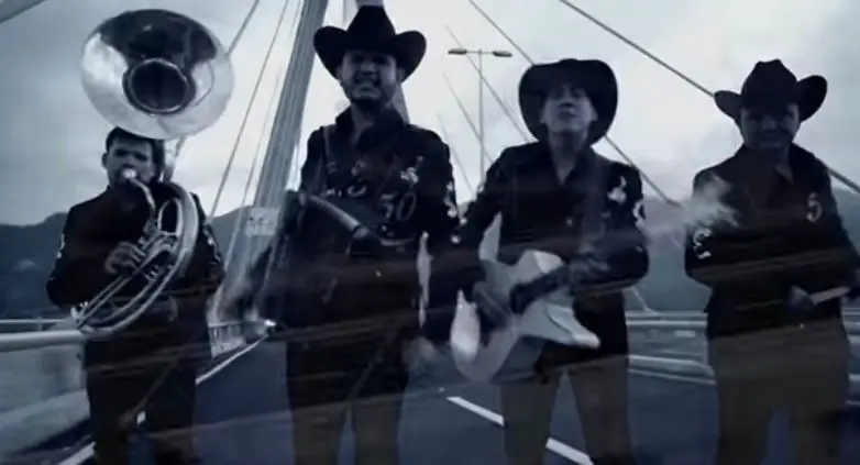 La canción con la que Calibre 50 apoya a los migrantes y se ganó al público latino FOTO: IG Calibre 50