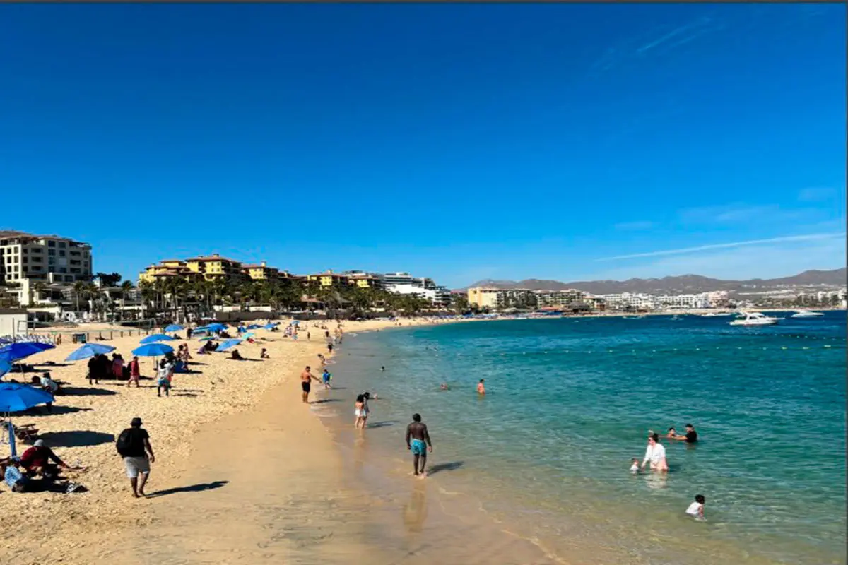 El Médano, la playa consentida de Cabo San Lucas. Fotografías: Irving Thomas.