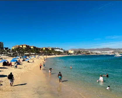 Playa El Médano en Los Cabos: Favorita de turistas y locales