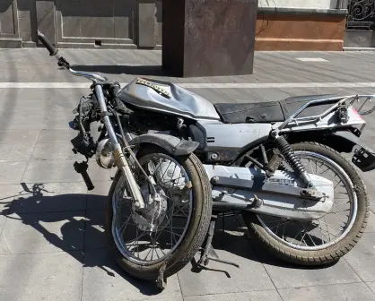 Aparecen "motos chocadas" en plazas de Toluca; te contamos de qué se trata