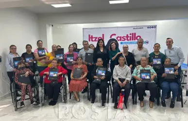 Entrega PAN testamentos a familias de Guadalupe