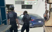 Choca tren con Tesla en San Pedro y lo destroza
