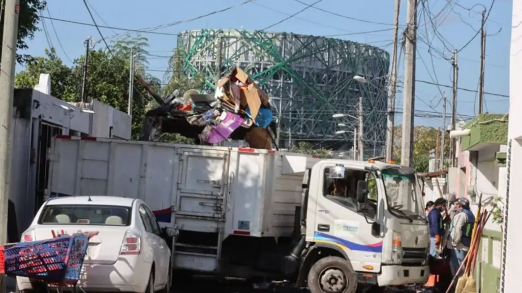 Retiran 21 toneladas de basura en Cordemex, Mérida, tras denuncias vecinales