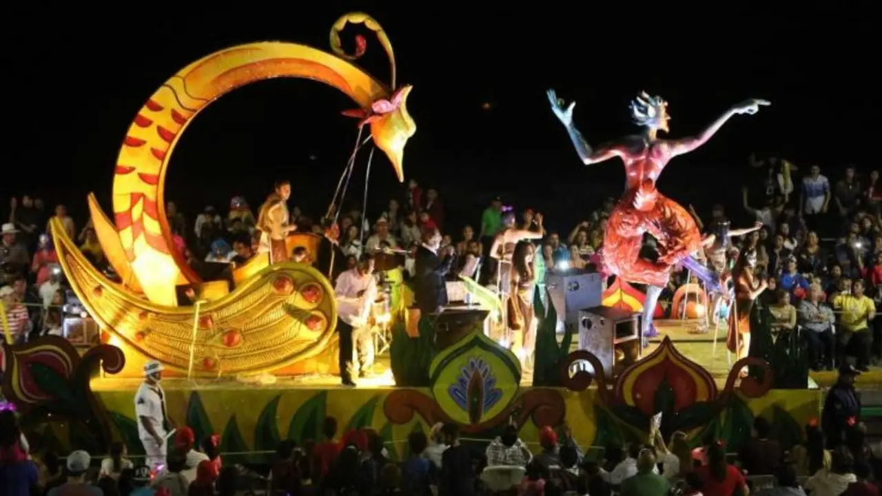 Carro alegórico. Foto: Carnaval de Mazatlán