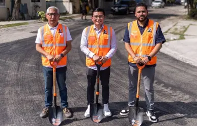 Félix Arratia avanza en campaña de bacheo y pavimentación en sectores de Juárez