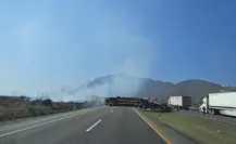Accidente vial e incendio generan cierre parcial en la carretera Saltillo-Monterrey
