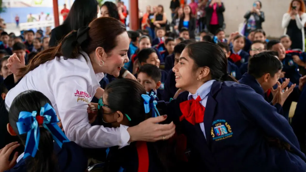 Carmen Lilia Canturosas destaca éxito en registro de becas Juntos lo hacemos posible