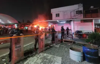 VIDEO | Arden 2 naves industriales en Central de Abasto de CDMX, hay cuantiosas pérdidas