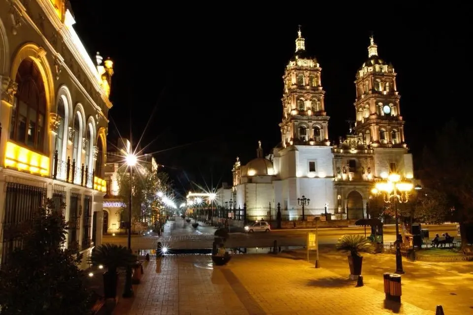 Foto: Centro Histórico de noche. | Turismo Durango en Facebook.