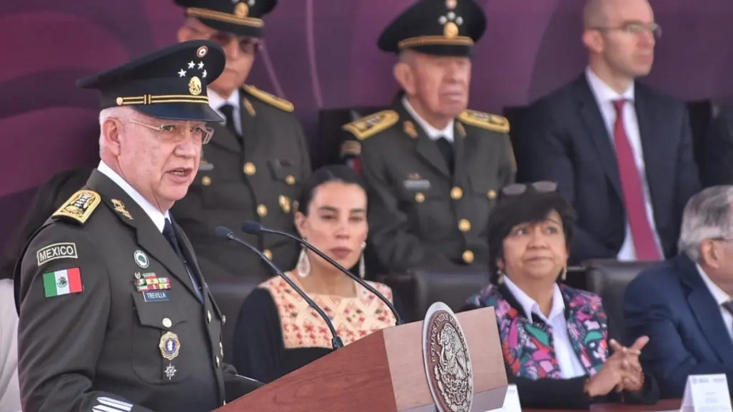 Reaparece ex Secretario de Defensa, Salvador Cienfuegos, durante Marcha de la Lealtad