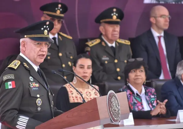 Reaparece ex Secretario de Defensa, Salvador Cienfuegos, durante Marcha de la Lealtad