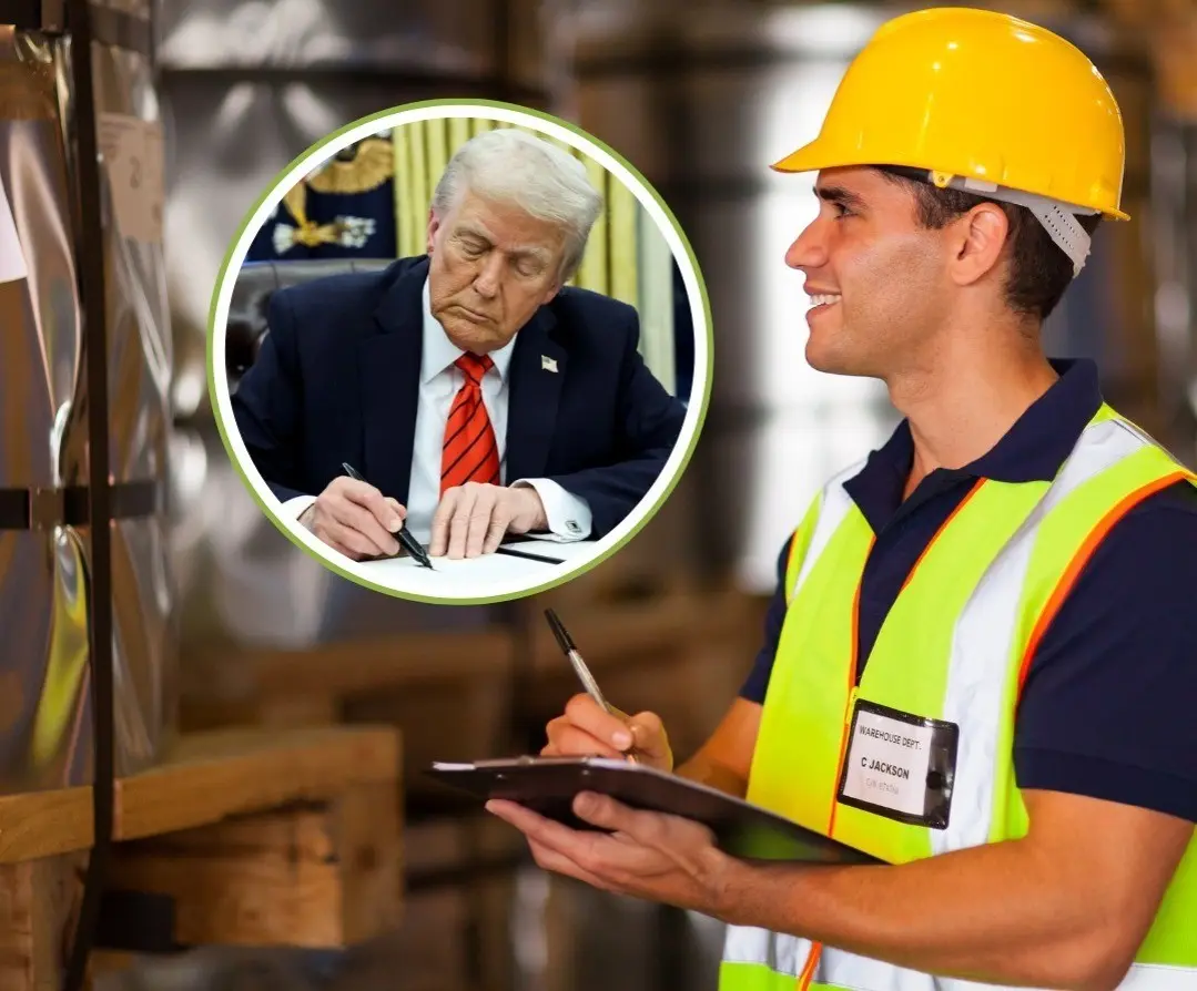 Trabajador de una empresa acerera de Monterrey y Donald Trump firmando aranceles. Foto: Canva/X @WhiteHouse.