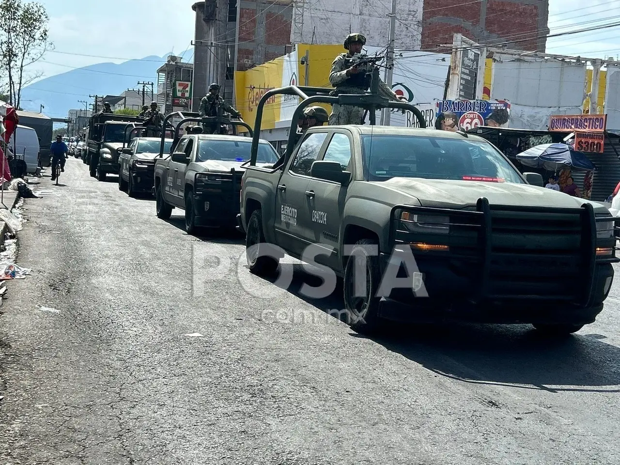 Elementos del Ejército mexicano en la zona centro de Monterrey donde hay inseguridad. Foto: POSTA MX/Archivo.