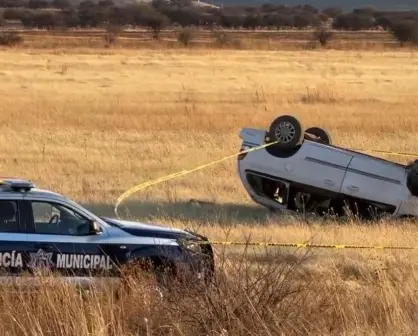 Madre e hija, de 33 y 12 años, pierden la vida al volcar en carretera Durango - Gómez Palacio