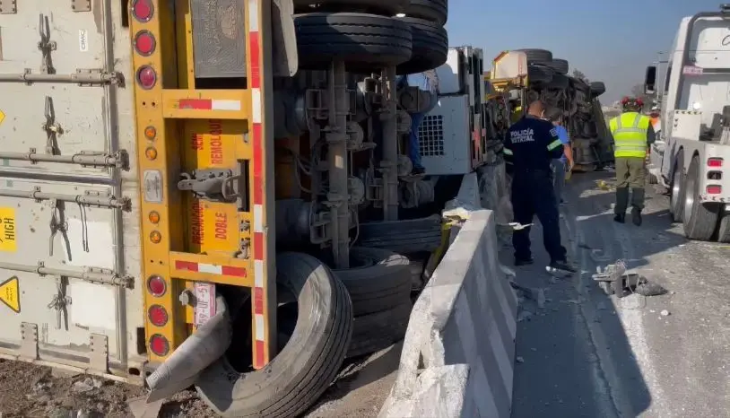 El exceso de velocidad fue la posible causa del accidente sobre la carretera mexiquense. Imagen: Israel Lorenzana/POSTA