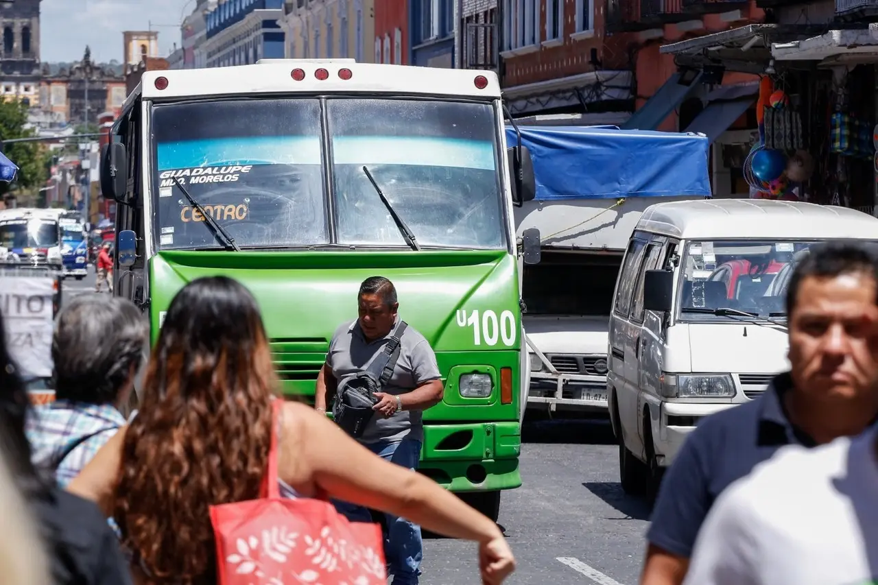 Después de 12 años, revisarán condiciones del transporte público en Puebla. Foto: Carlos Moreno