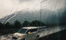 Frente frío trae lluvias y descenso en las temperaturas en Monterrey