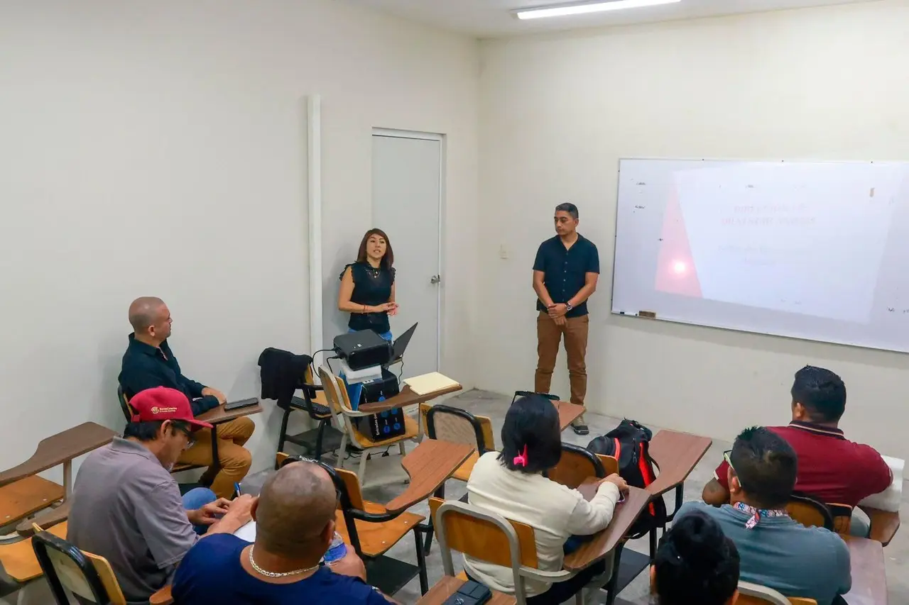 Funcionarios recibiendo capacitación. Foto: Gobierno de Santa Catarina