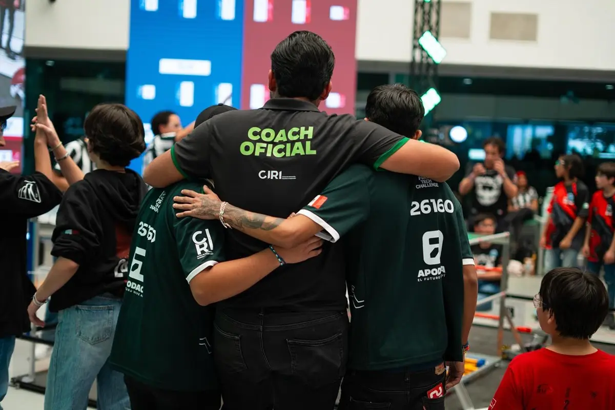 Los estudiantes estarán participando en diferentes competencias. Foto Facebook: Escuela Municipal de Robótica