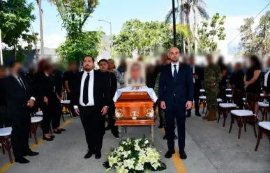 Rinden homenaje a agentes que murieron en enfrentamiento en Cuautla
