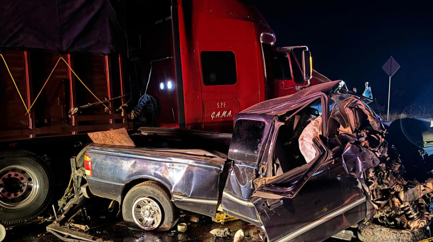 Mueren 5 integrantes de una familia en trágico accidente en la carretera a Gómez Palacio, Durango | Especial.