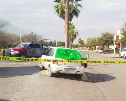 Ejecutan a balazos a hombre dentro de su coche en García, Nuevo León