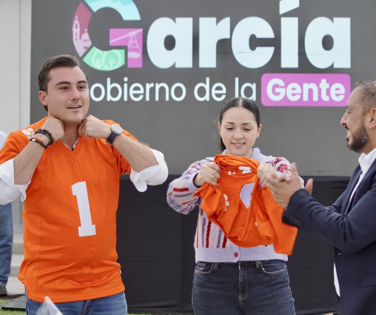 Manuel Guerra Cavazos alcalde de García en el evento de Jaguares. Foto: Manuel Guerra Cavazos.