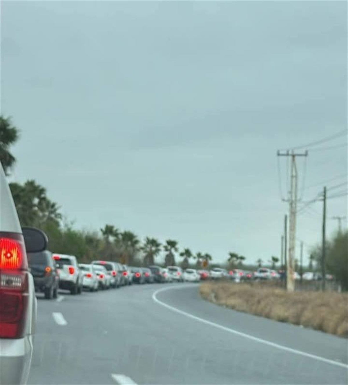 La Cámara Nacional de Comercio en Reynosa, hizo un llamado a las autoridades de la Guardia Nacional y a la Presidencia de la República para que se agilicen las revisiones en los puentes internacionales. Foto: Redes sociales