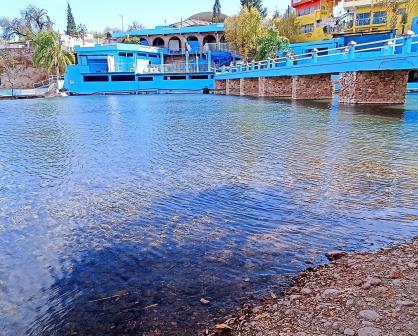 ¿De dónde provienen las aguas termales de los balnearios de Peñón Blanco, Durango?