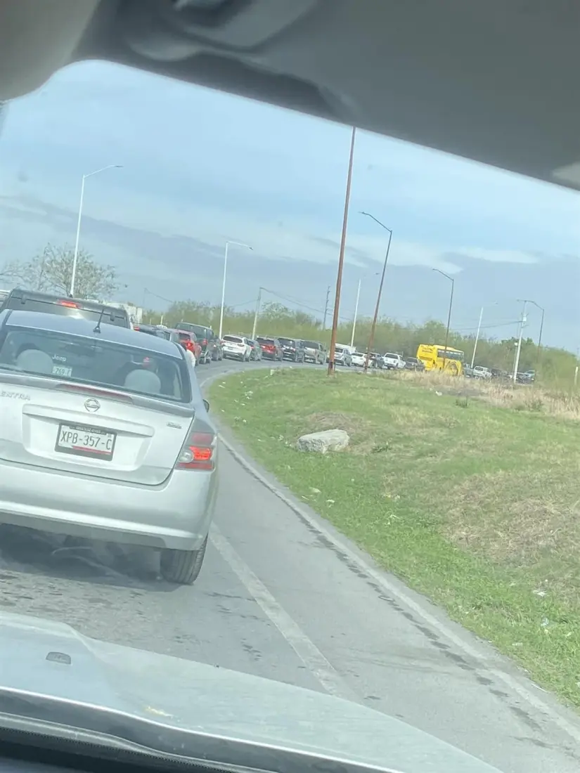 Aquí tienes un reporte estructurado sobre los tiempos de cruce en los puentes fronterizos de Tamaulipas con Texas. Foto: Redes sociales 