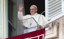 Papa Francisco permanecerá hospitalizado y cancelan agenda, anuncia Vaticano