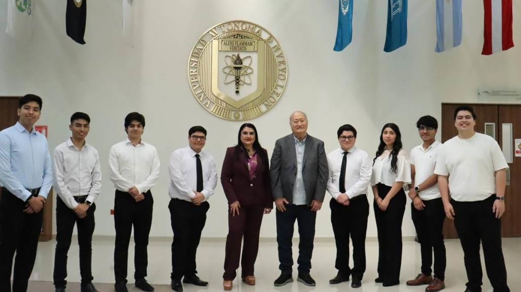 UANL despide a estudiantes que realizarán estancia en India con Infosys