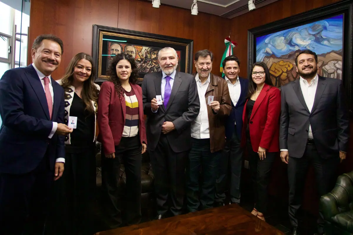 Dirigentes de Morena se reúnen con senadores. Créditos: X (@LuisaAlcalde).