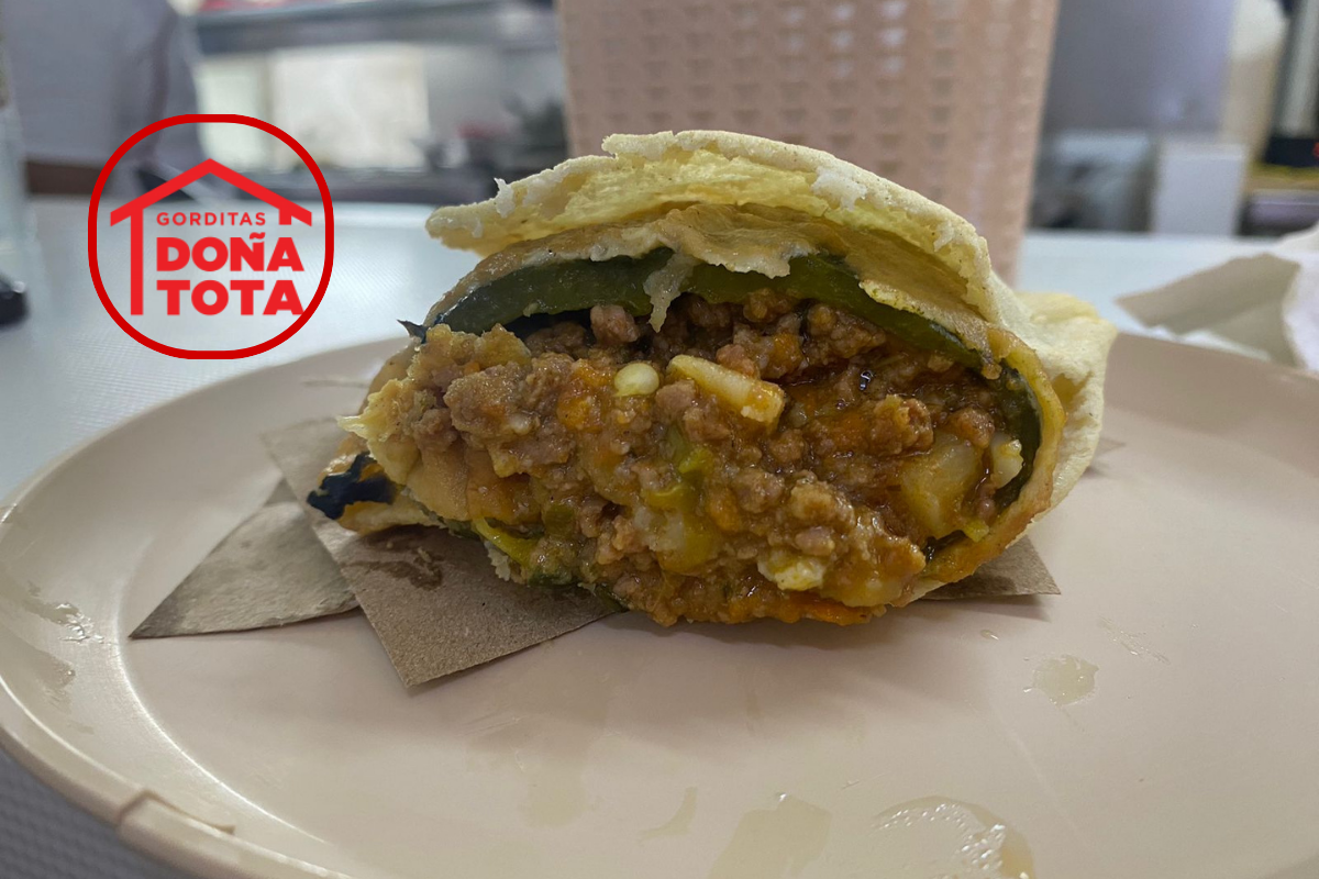 Llegan a Doña Tota ¡las gorditas de chile relleno!