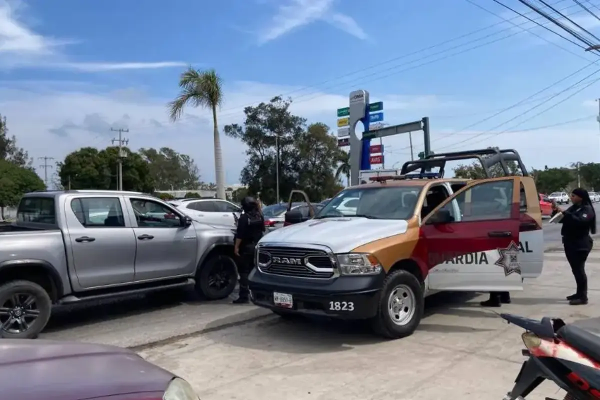 Tras el aviso de un conductor de DiDi que presenció el intento de secuestro, la Guardia Estatal se movilizó y logró la detención del sospechoso y el resguardo del menor. Foto: Axel Hassel